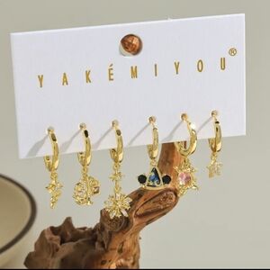 14K Gold Disney Fantasia Theme Stud Mismatched Huggie Hoop Ear…